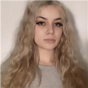 Studentessa di Architettura offre lezioni di Storia dell’Arte, Storia, Filosofia, Inglese (sostenuto esame accademico IELTS con livello C1; frequentato un corso in lingua all’Oxford School), Italiano